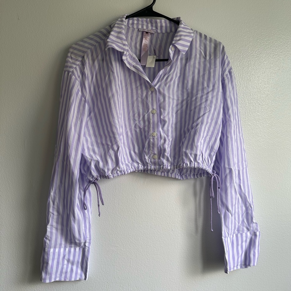 Savage x Fenty Coastal Stripe Woven Voile Sleep Crop
Shirt with Drawstring NWT - Picture 4 of 5